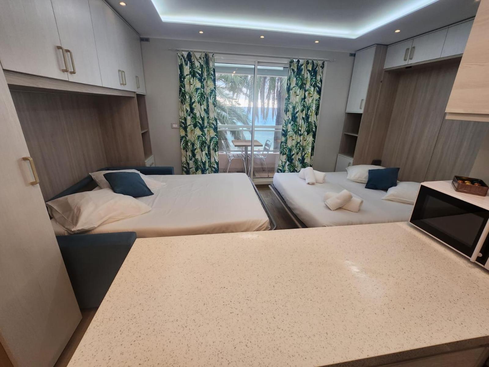 Bluemarine, Vista Mare Mentone