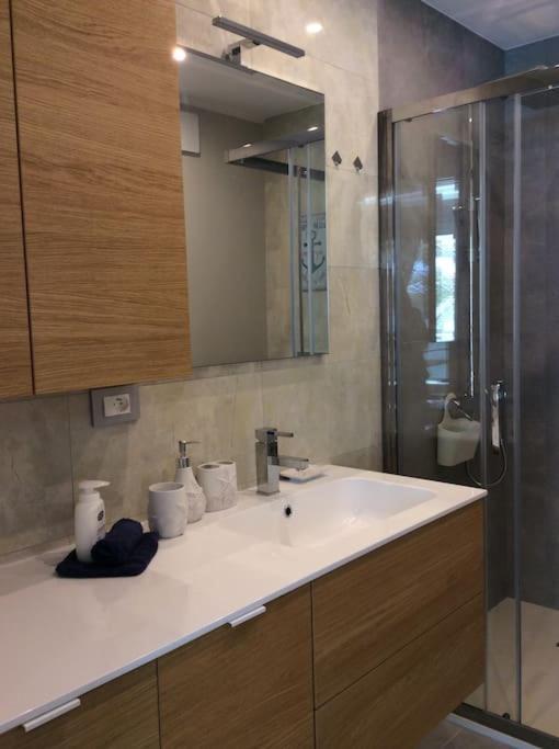 Bluemarine, Vista Mare Apartment *